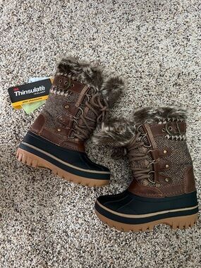 Dream Pairs Brown and Black Kids Snow Boots with Faux Fur Trim
